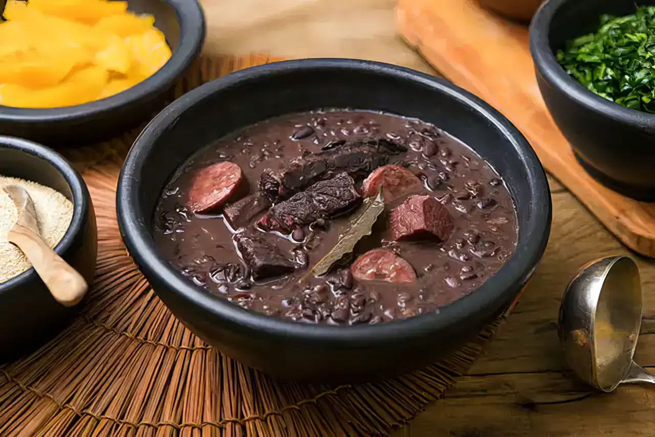 Um prato de feijoada